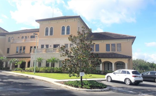 SIGNATURE OFFICE SPACE IN LAKEWOOD RANCH: 6710 Professional Pkwy W , Sarasota, FL 34240
